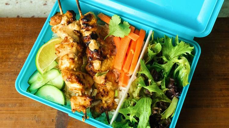 Super einfaches Chicken Satay Meal Prep