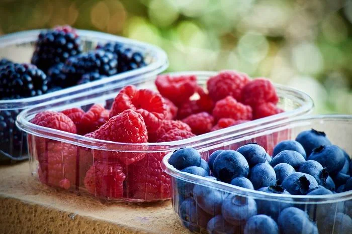 Gesunde Ernährung mit Hausmarken-Produkten aus dem Supermarkt