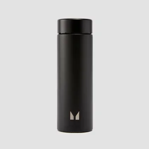 Myprotein Große recycelte Metall-Wasserflasche – Schwarz - undefined undefined