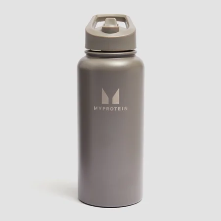 Myprotein recycelte Metallflasche mit Klappstrohhalm 1 L – Dunkles Trüffelbraun